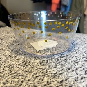 Reusable plastic bowls